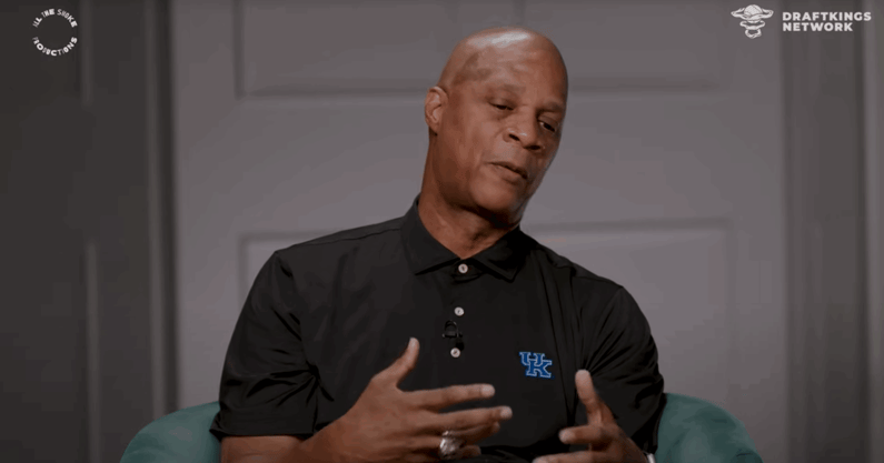 Darryl Strawberry rocks Kentucky blue (Screenshot via All The Smoke with Matt Barnes & Stephen Jackson)